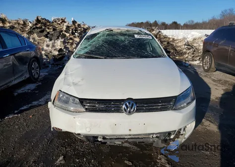 2014 Volkswagen Jetta Tdi z USA, uszkodzony, nr VIN 3VWLL7AJXEM264347